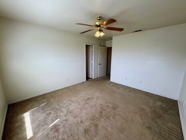 Building Photo - 5102 Lauren Lea Dr