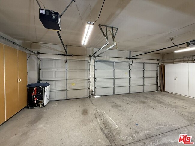 Building Photo - 3119 Fulham Ct