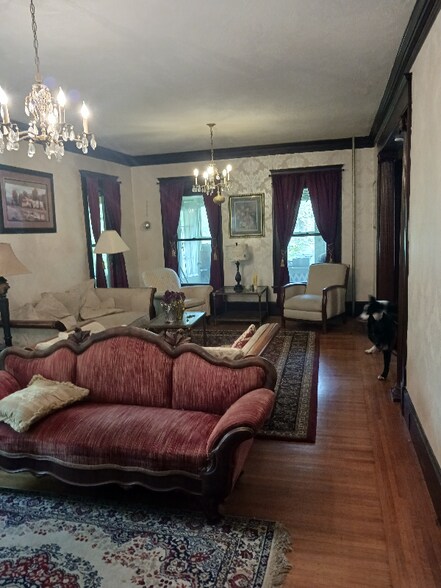 Building Photo - 52 Fairfield Ave