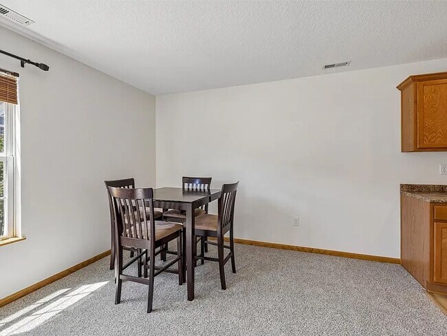 Building Photo - 3180 SW Arlan Ln