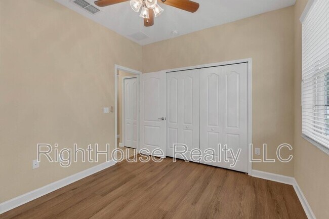 Building Photo - 5244 Royce Dr