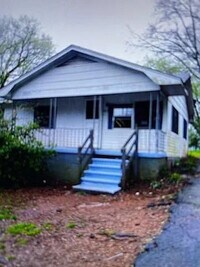 Building Photo - 3 Bedroom 1.5 Bathroom