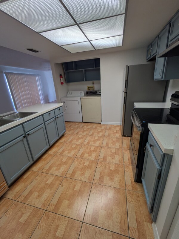 Building Photo - 4369 White Pine Ave