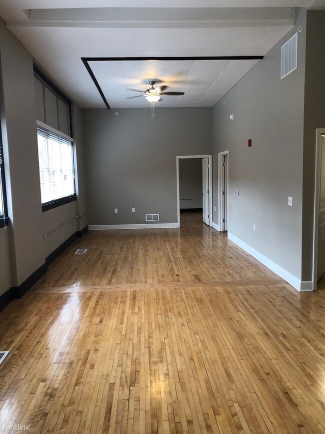 Building Photo - 751 2nd Ave S