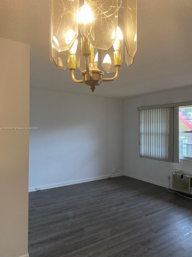 Building Photo - 151 SW 134th Way
