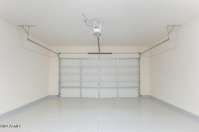 Building Photo - 13695 N 148th Dr