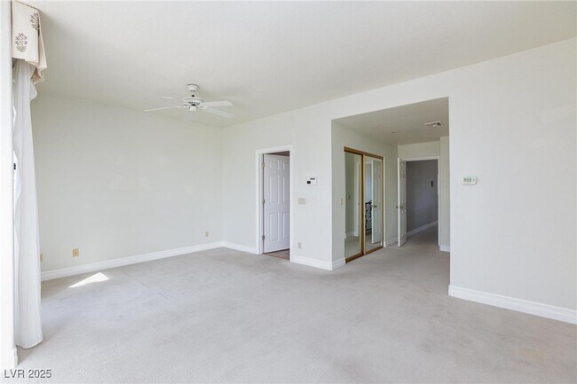 Building Photo - 8949 Diamond Falls Dr