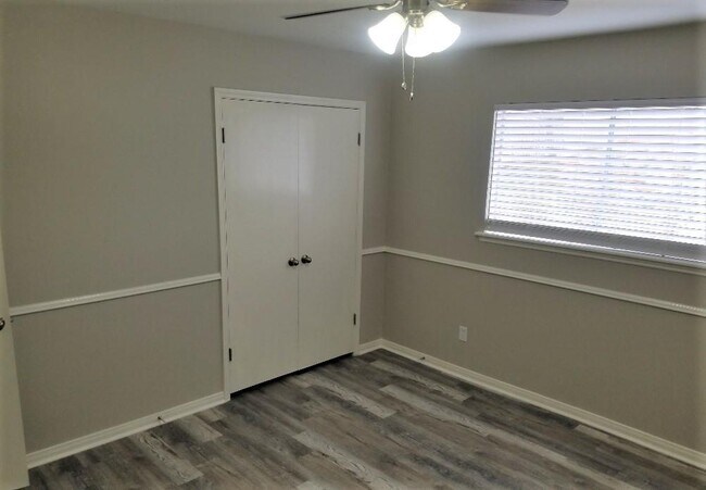 Building Photo - 17603 Butte Creek Rd