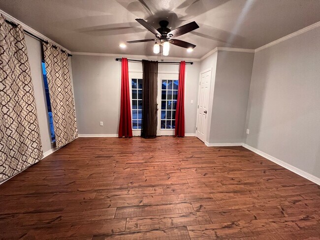 Building Photo - Gorgeous home in Greenacres -North Bossier... Close to Barksdale Air Force Base