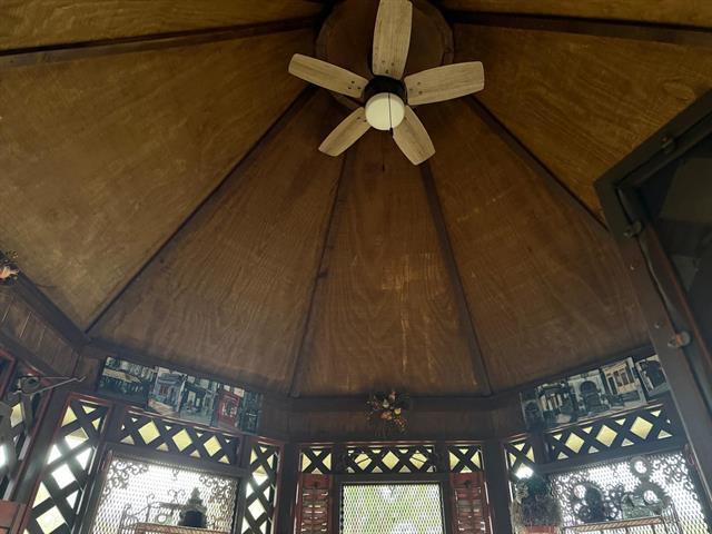 Building Photo - 2309 Richwood Dr