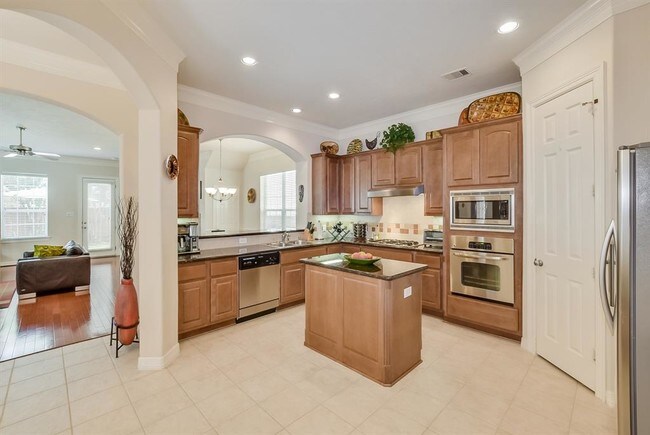 Building Photo - 1130 Sopris Dr