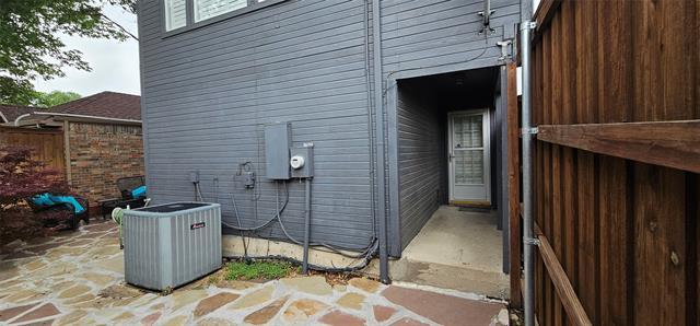 Building Photo - 2956 S Bend Dr