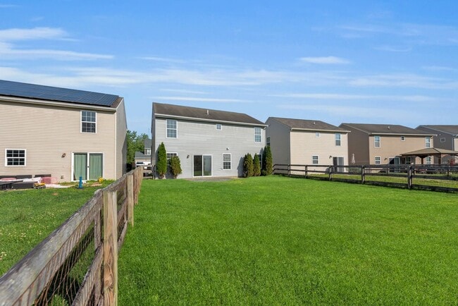 Building Photo - Goshen- 3bed 2.5 bath home ready for the summer cookouts
