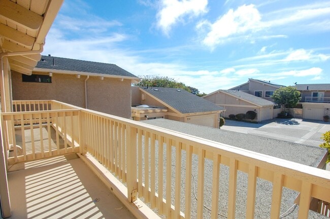 Building Photo - 2 Bedroom Condo in Presidential Heights 1 with Private back patio!!