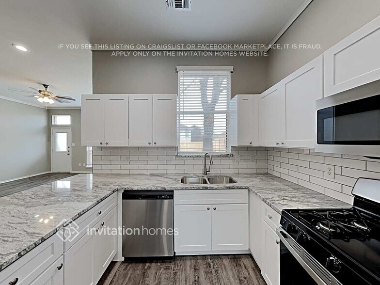 Building Photo - 1133 Finch Cir