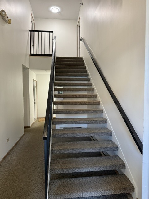 Building Photo - 705 E Whispering Oaks Dr
