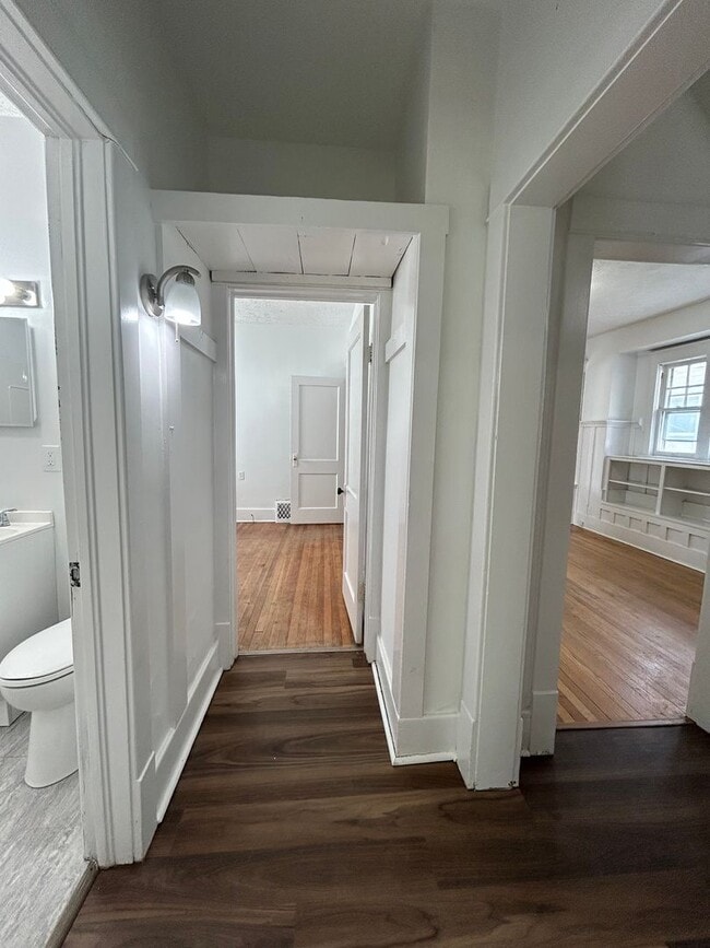 Building Photo - Charming Character-Filled Home Near Little Bohemia! $500.00 Off First Full Month!