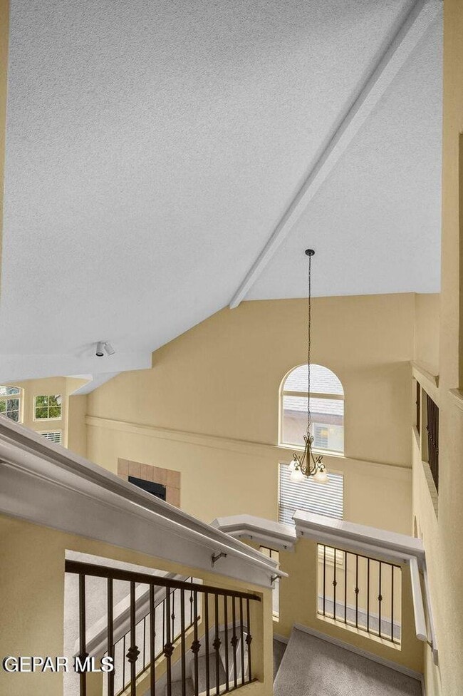 Building Photo - 6417 Kenmore St