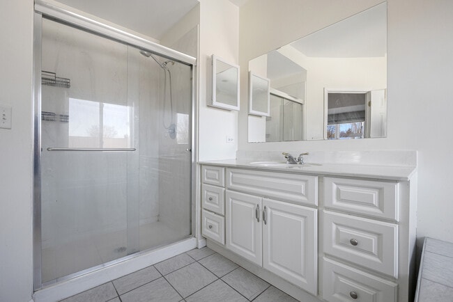 Building Photo - 540 Kennedy St