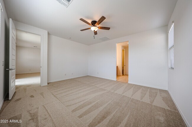 Building Photo - 17270 W Saddle Horn Trl