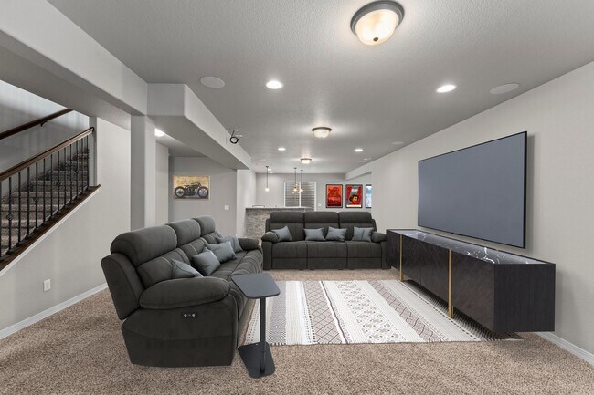 Building Photo - Beautifully Updated 4-Bedroom Home with Op...