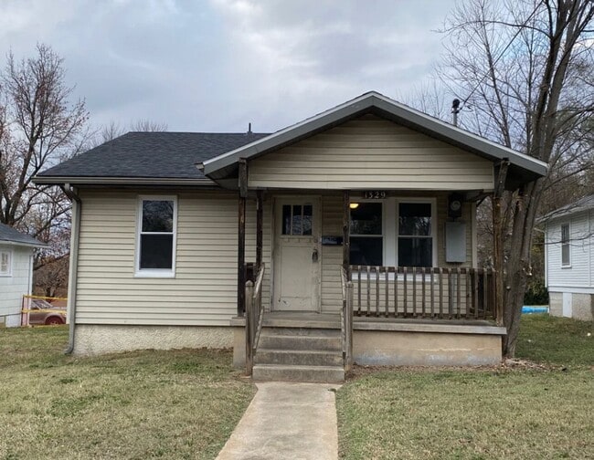 Building Photo - Nice 2 Bed/1 Bath Home, close to downtown