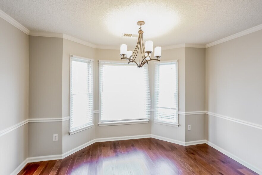 Building Photo - 4365 Barrymor Dr