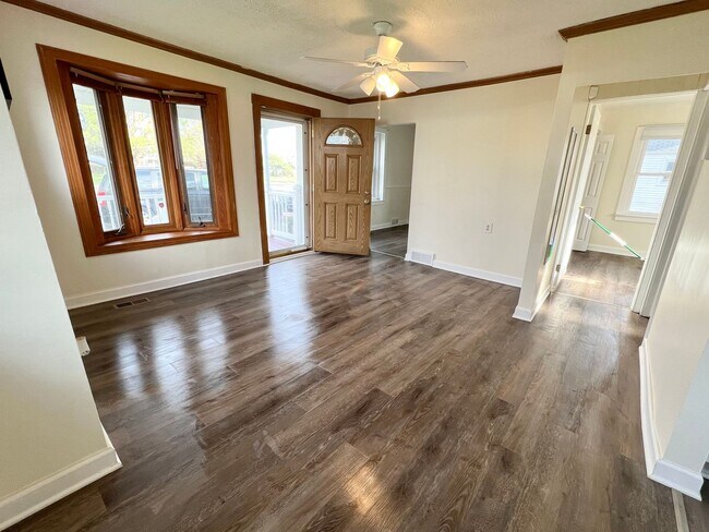 Building Photo - Move-In Ready 3 Bedroom, 1 Bathroom Home in Westland, MI