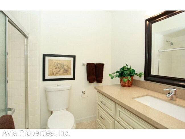 Building Photo - 2 br, 2.5 bath House - 33 Crown Circle