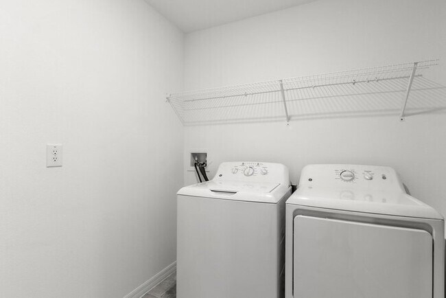 Building Photo - Brand New Home For Rent In Berry Bay