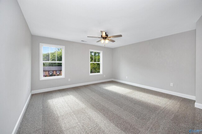 Building Photo - 1711 Golf Club Ln NW