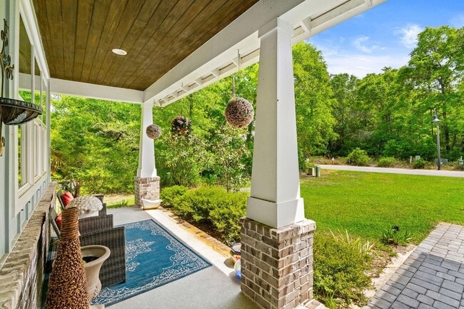 Building Photo - 106 Hibernate Way