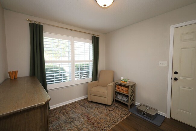 Building Photo - 112 Mill Pond Pl