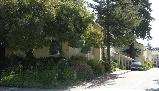 Primary Photo - 1821 Hill Ave