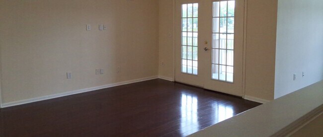 Building Photo - Beautiful WATER VIEW 3 bedroom, 2 bathroom...