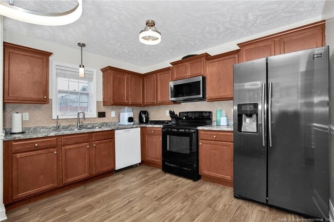 Building Photo - 674 Copper Creek Dr