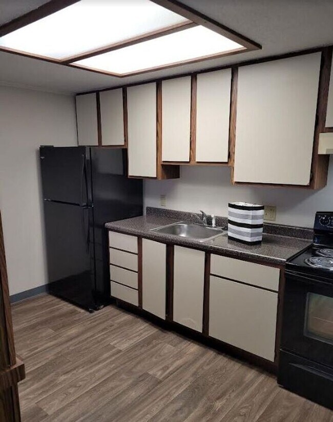 Building Photo - 771 Cedargate Court-771