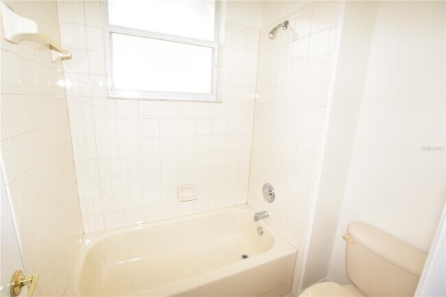 Building Photo - 2604 Lutza Way