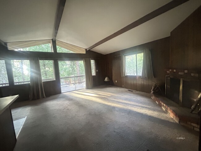 Building Photo - 2bd/1ba Single-Story Modified A-frame For ...