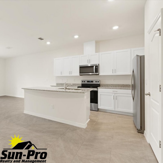 Building Photo - 113 Maya Wy