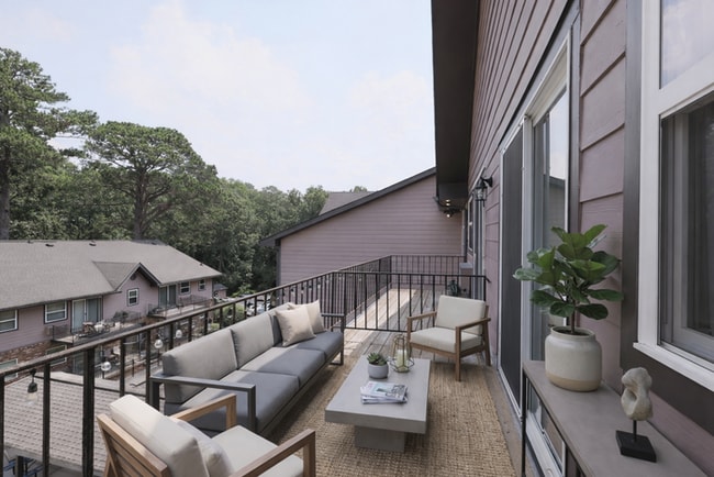 Building Photo - Spacious 1-Bedroom Living Near Emory & Toco Hills | 672 SF