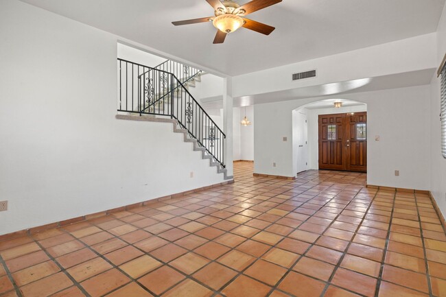 Building Photo - Beautiful Santa Fe Home on Large Corner Lot!