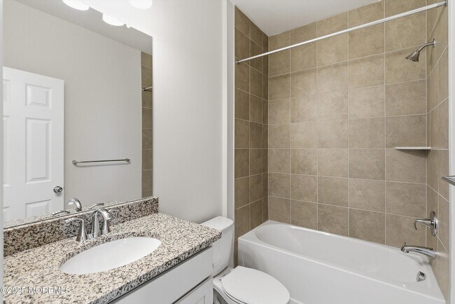 Building Photo - 12 Barton Ave