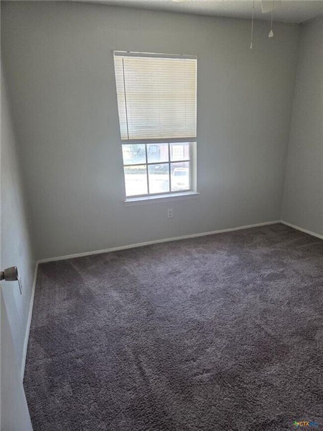 Building Photo - 4504 Hunt Cir