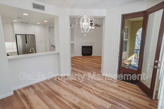 Building Photo - 28279 Canterbury Ct