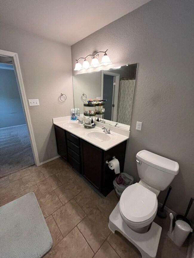 Building Photo - 2720 Brighton Pl