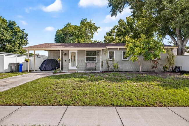 Building Photo - 6515 Yosemite Dr