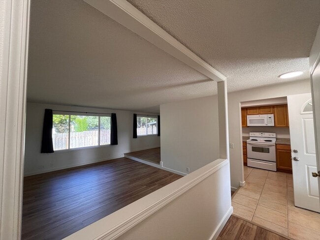Building Photo - Snag This Rare Gem! 3 Bed, 2 Bath Ranch on a Large Lot