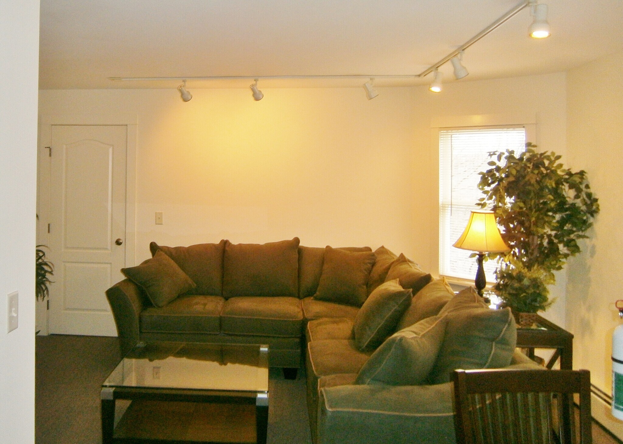Building Photo - 103 Highland Pl