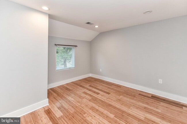 Building Photo - 2432 S Culpeper St